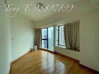 Mid Levels Central - Fairlane Tower 02