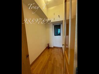 Mid Levels Central - Fairlane Tower 04