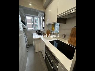 Mid Levels Central - Woodlands Court 03