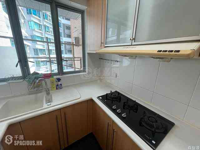 Tiu Keng Leng - Ocean Shores Phase 2 Block 7 06
