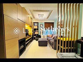 Sai Ying Pun - Golden Phoenix Court 04