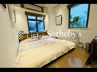 Sai Ying Pun - Golden Phoenix Court 05