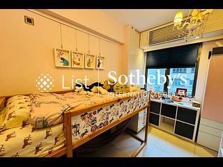 Sai Ying Pun - Golden Phoenix Court 06