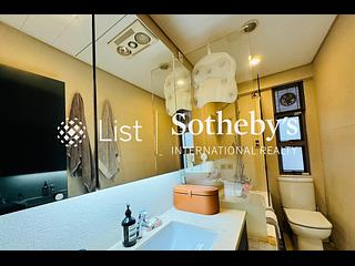 Sai Ying Pun - Golden Phoenix Court 08