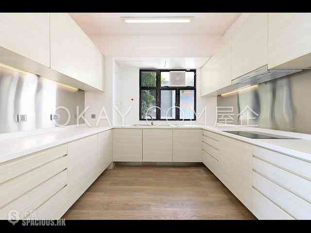 Pok Fu Lam - Pine Court 11