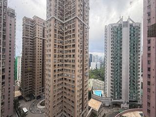 Mid Levels Central - Roc Ye Court 02
