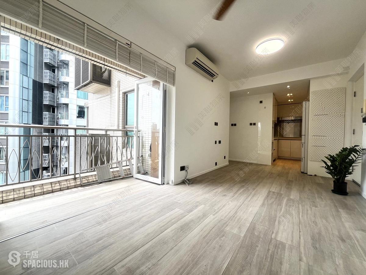 Wan Chai - The Zenith 01