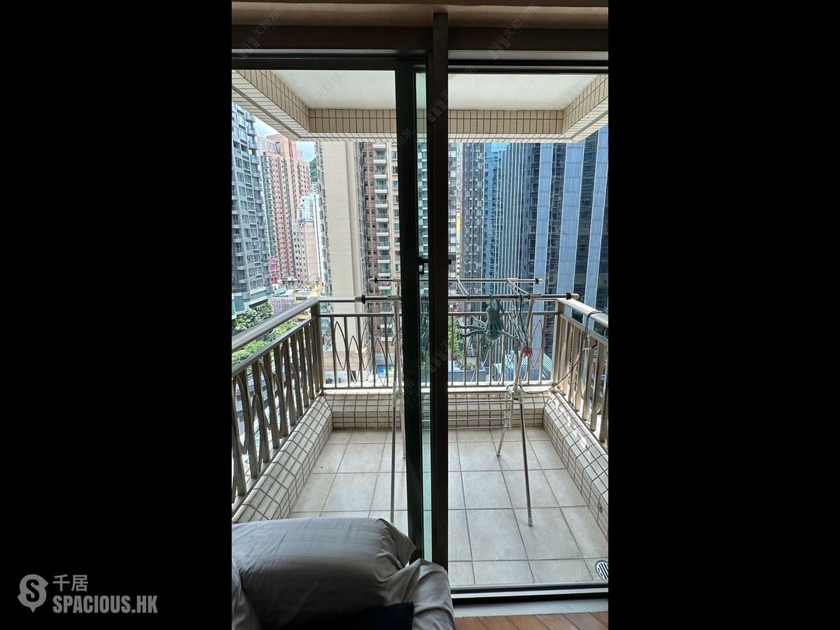 Wan Chai - The Zenith 01