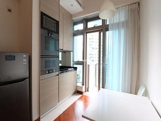 Wan Chai - The Avenue Phase 2 02