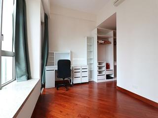 Wan Chai - The Avenue Phase 2 09