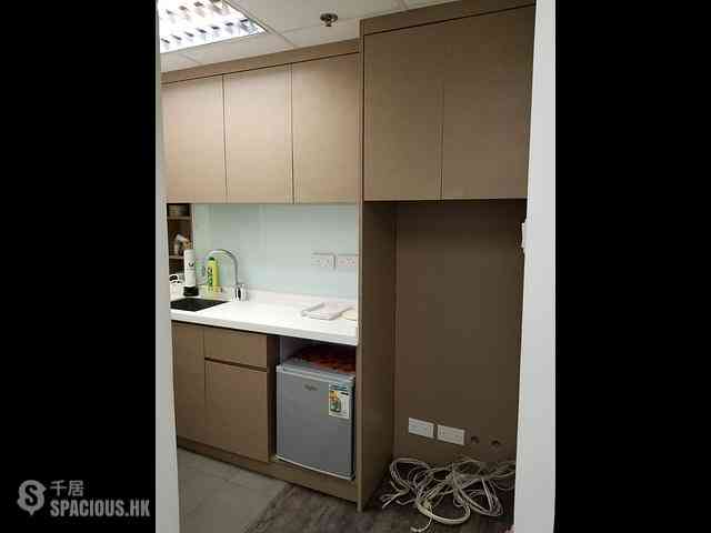 Sheung Wan - Des Voeux Building 05