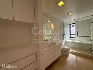 Mid Levels Central - Queen's Garden Block B 07
