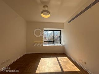 Mid Levels Central - Queen's Garden Block B 08