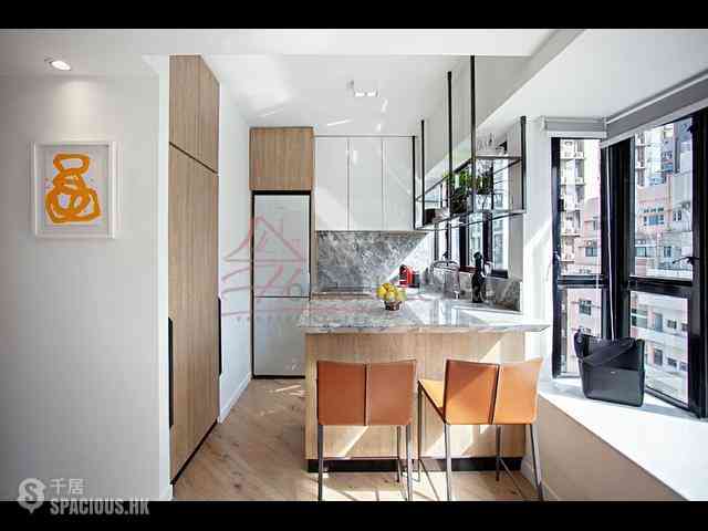Sai Ying Pun - 111, High Street 01