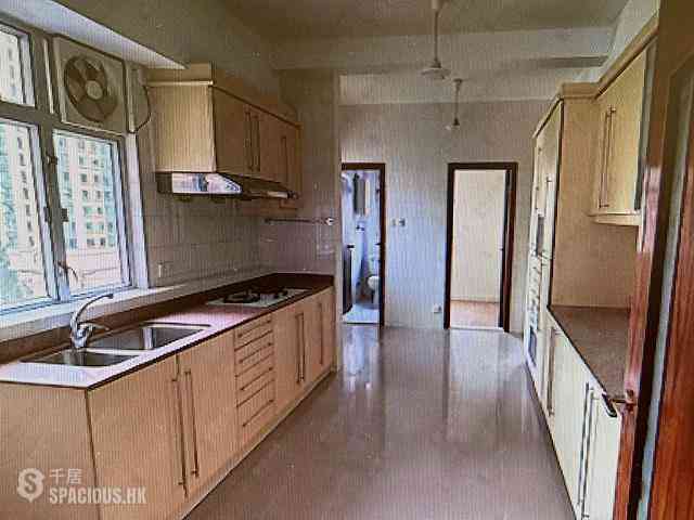 Ho Man Tin - Fairland Gardens Block C 03