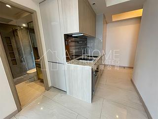 Sai Ying Pun - King's Hill 04