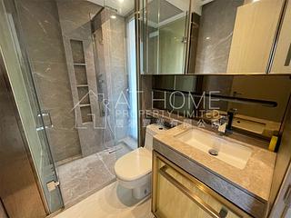 Sai Ying Pun - King's Hill 06