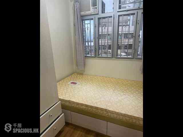Sheung Wan - Kam Fung Building 04