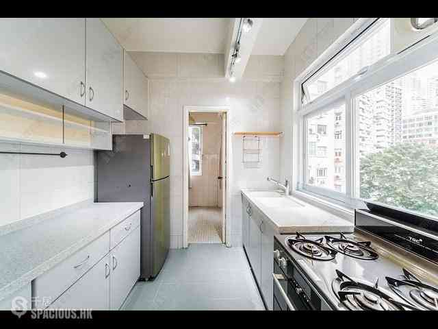 Mid Levels Central - 38, Kennedy Road 12