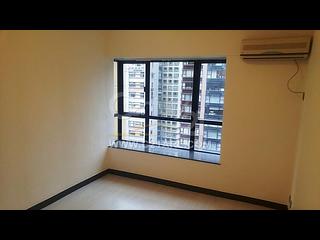 Mid Levels Central - Elegant Terrace 07