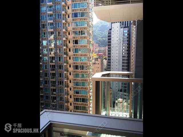 Wan Chai - The Avenue 01
