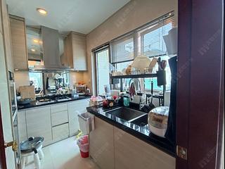 Wan Chai - The Avenue Phase 2 Block 1 09