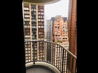 Mid Levels Central - Elegant Terrace 02