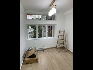 Kwai Chung - Sun Kwai Hing Gardens Block A 05