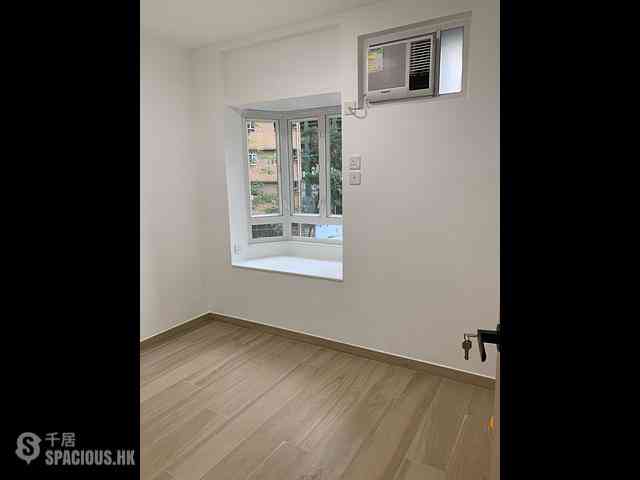 Kwai Chung - Sun Kwai Hing Gardens Block A 06