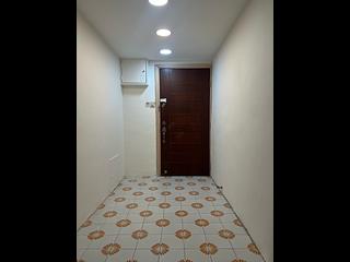 Mid Levels Central - Merry Court 03