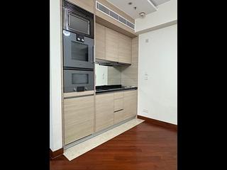 Wan Chai - The Avenue Phase 1 02