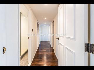 Mid Levels West - Breezy Court 03