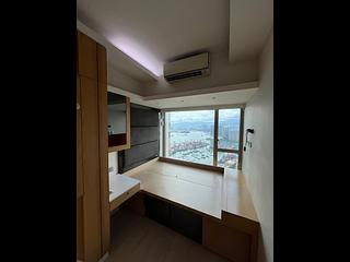 West Kowloon - Sorrento Phase 2 Block 2 04
