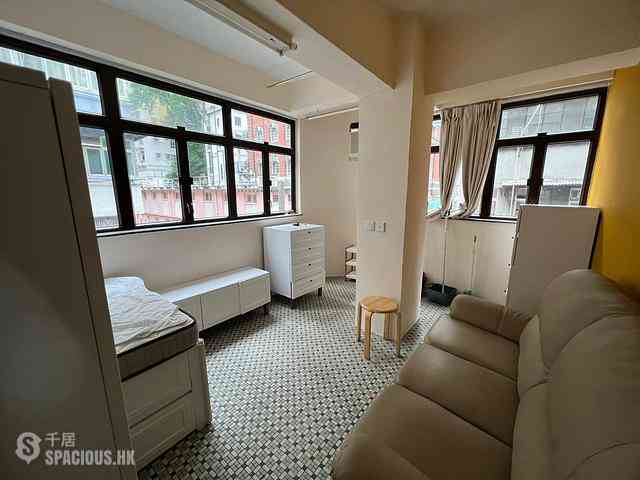 Sai Ying Pun - Wing Fong Mansion 02