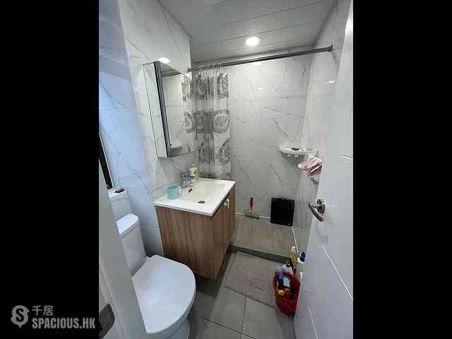 Sai Ying Pun - Wing Fong Mansion 05