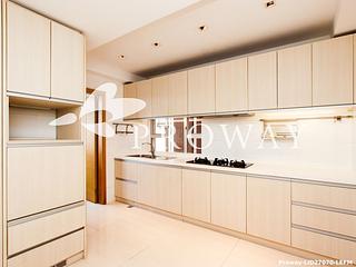 Pok Fu Lam - Baguio Villa Block 36 09