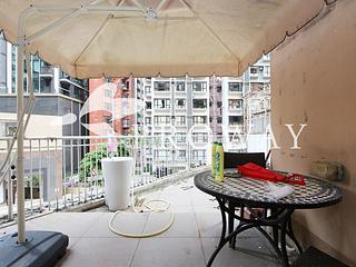 Mid Levels Central - Good View Court 03