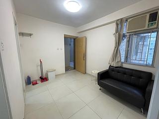 Sai Ying Pun - Wing Cheung Building 02