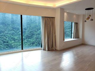 Mid Levels Central - Hillsborough Court 06