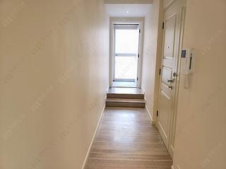 Mid Levels Central - Hillsborough Court 08