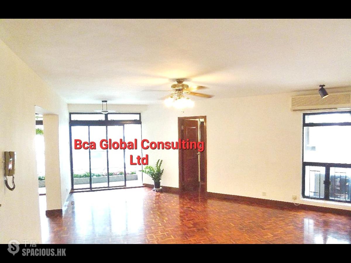Soho - Albron Court 01