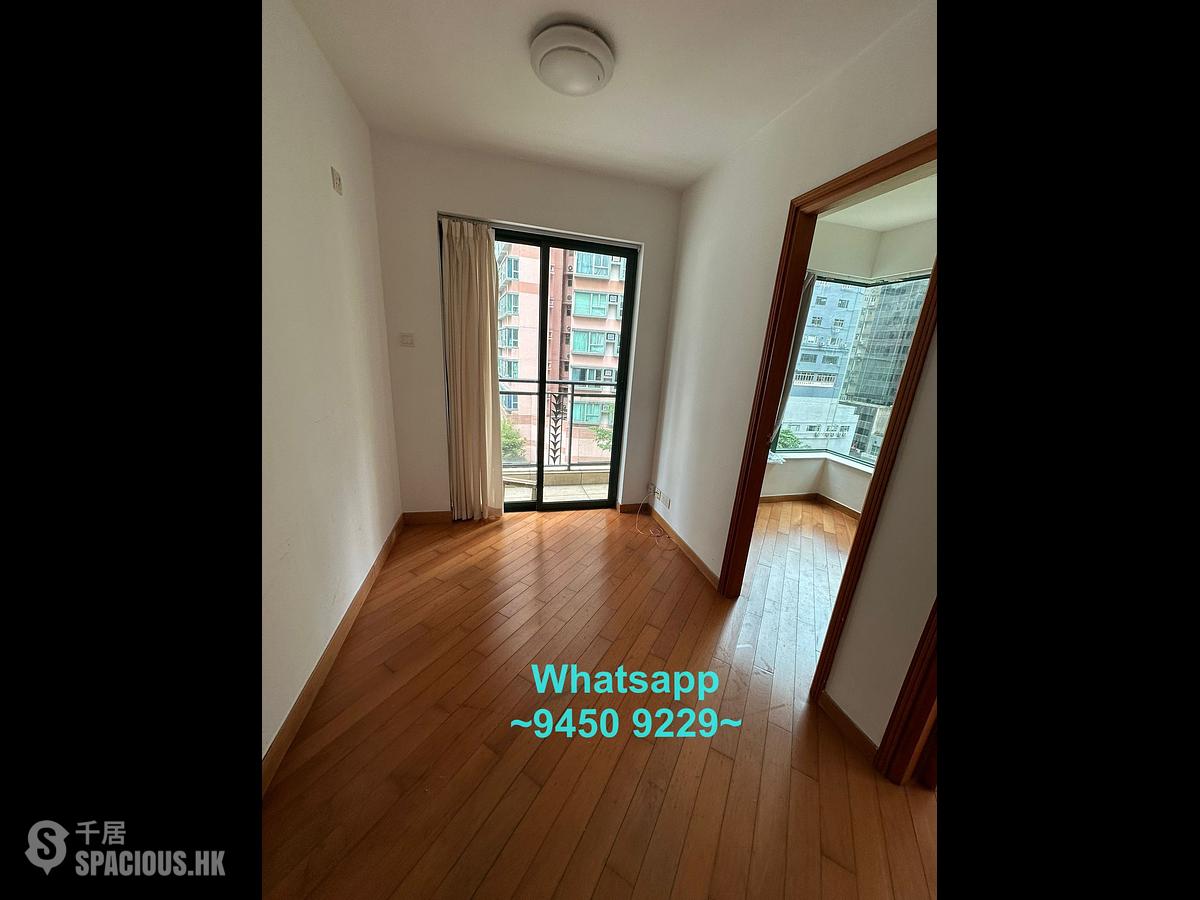 Sheung Wan - Medal Court 01