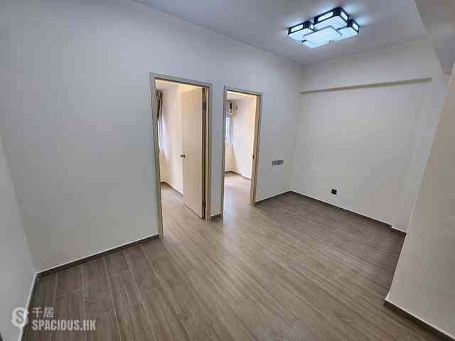 Sai Ying Pun - Wing Fong Mansion 09