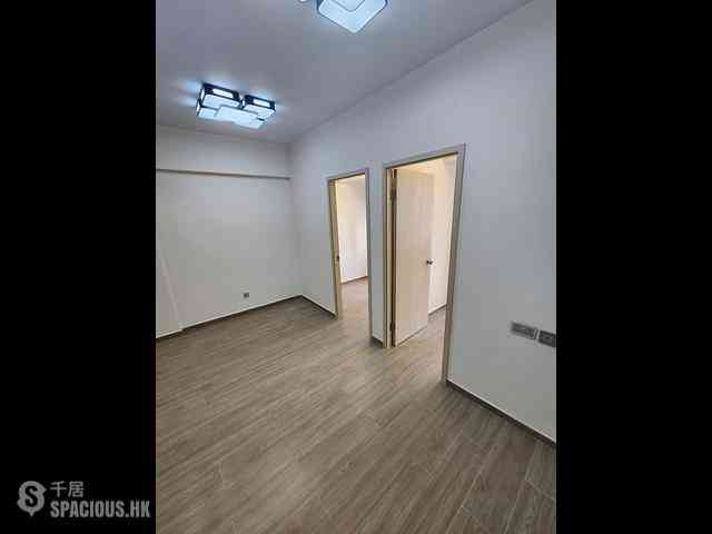 Sai Ying Pun - Wing Fong Mansion 11