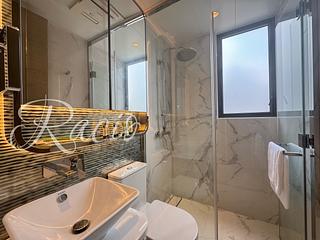 Sai Ying Pun - The Queens 03