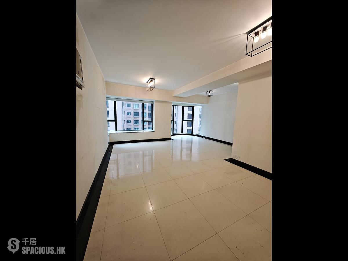 Mid Levels Central - Hillsborough Court Block 2 01