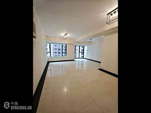 Mid Levels Central - Hillsborough Court Block 2 01