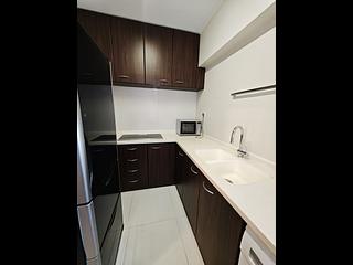 Mid Levels Central - Hillsborough Court Block 2 03