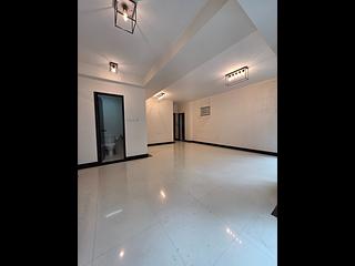 Mid Levels Central - Hillsborough Court 02