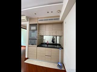 Wan Chai - The Avenue Phase 1 Block 5 06